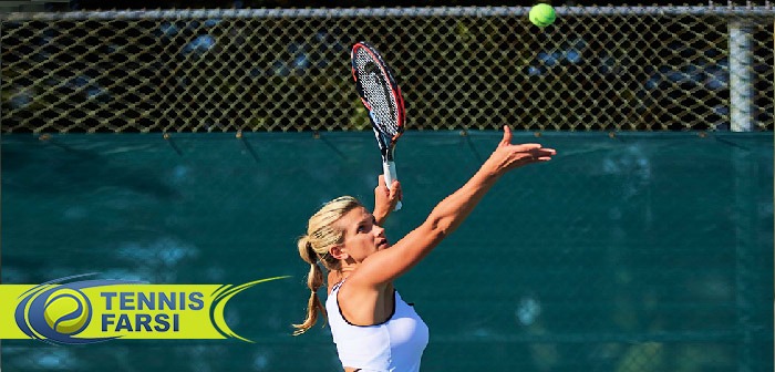 سرویس زدن در ورزش تنیس